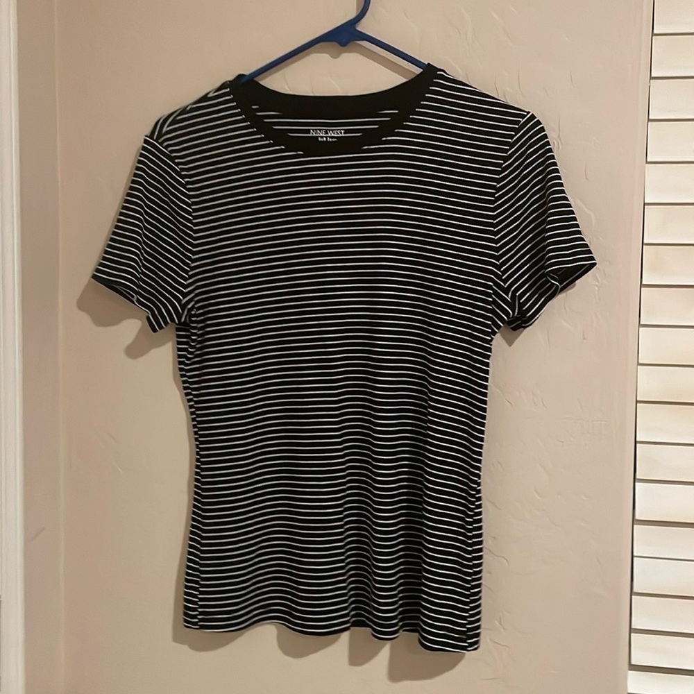 - Woman’s nine west top